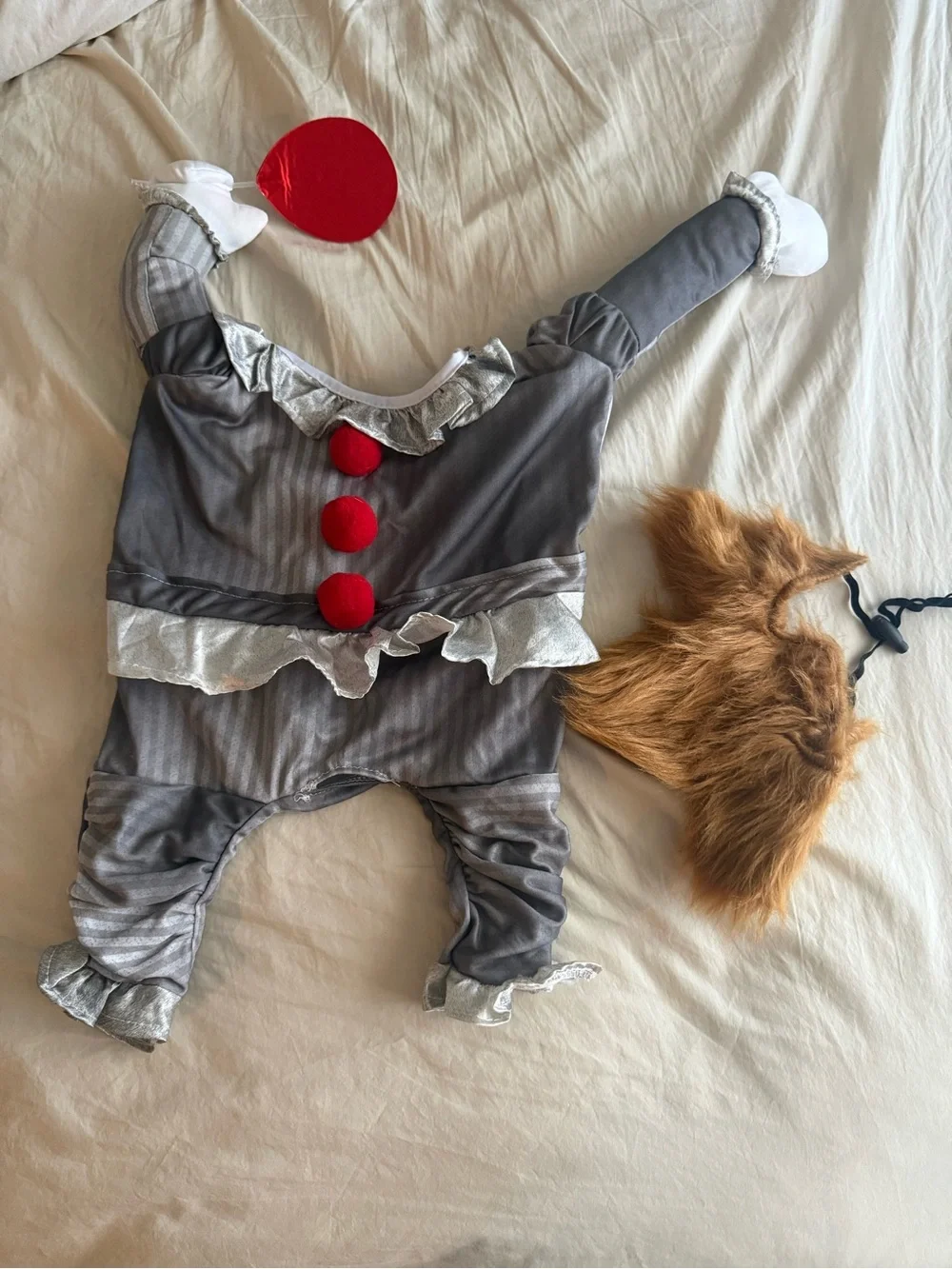IT Chapter Two Pennywise Dog Costume (size large)